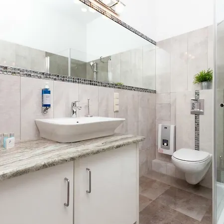 Old Town Piwna By Renters * Danzig