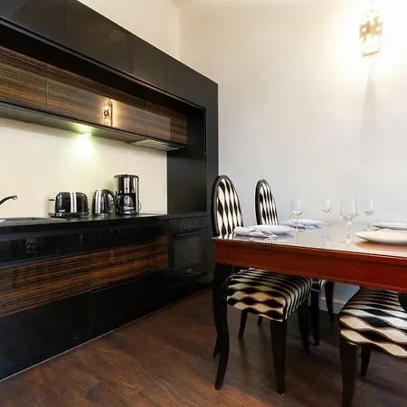 Old Town Piwna By Renters