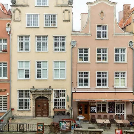 Old Town Piwna By Renters Danzig