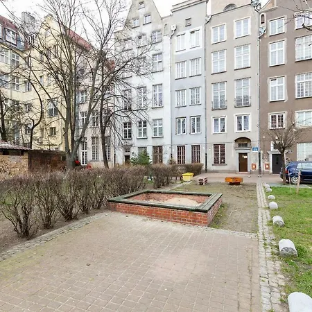 Old Town Piwna By Renters Danzig